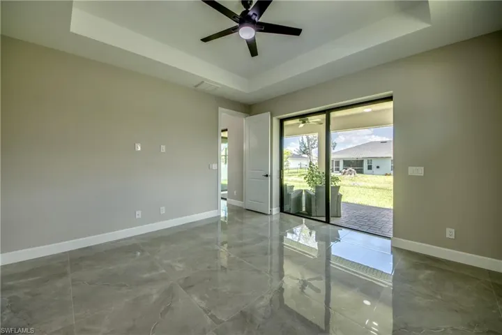 PHOTOS OF:  111 SW 35TH AVE