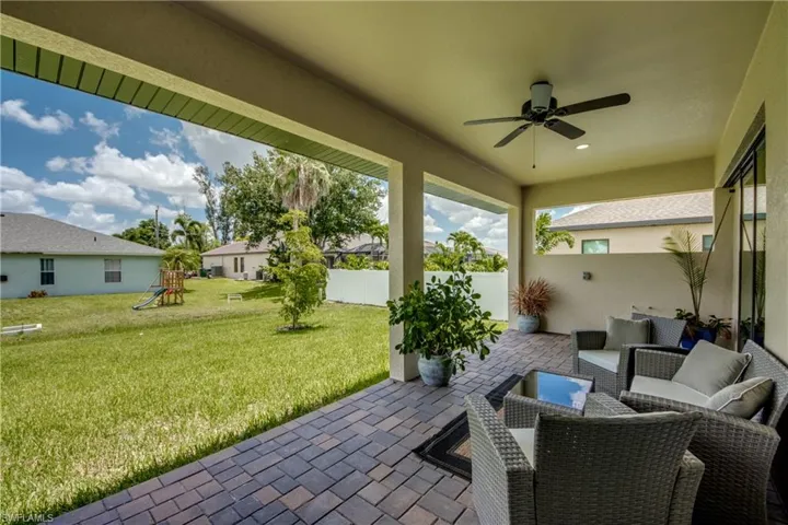 PHOTOS OF:  111 SW 35TH AVE