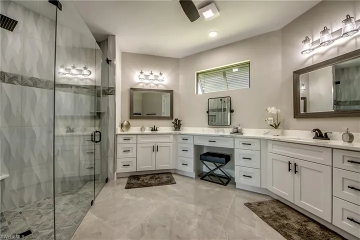 PHOTOS OF:  111 SW 35TH AVE