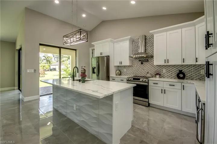PHOTOS OF:  111 SW 35TH AVE