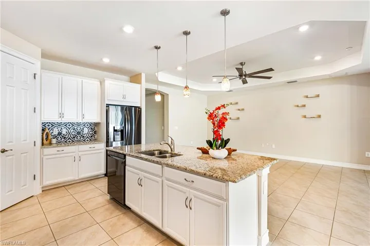 3028 Royal Gardens Ave, Fort Myers, Florida 33916