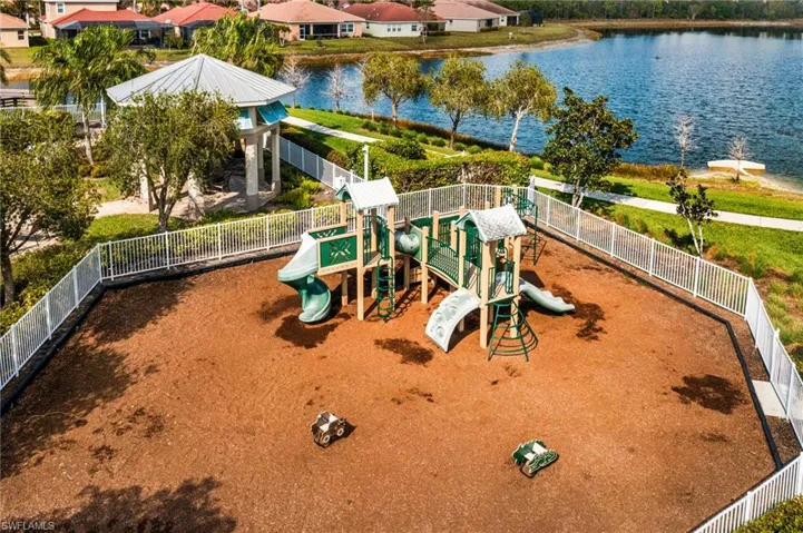 3028 Royal Gardens Ave, Fort Myers, Florida 33916