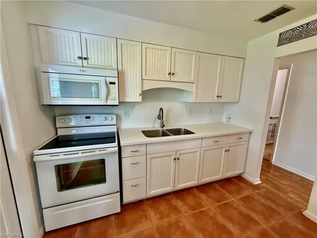 36 Heath Aster Ln, Lehigh Acres, Florida 33936