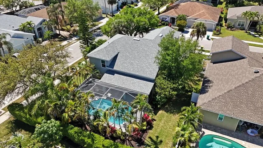 Aerial view featuring a residential view