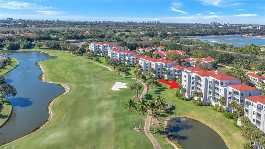 Gorgeous views of the golf course and lake