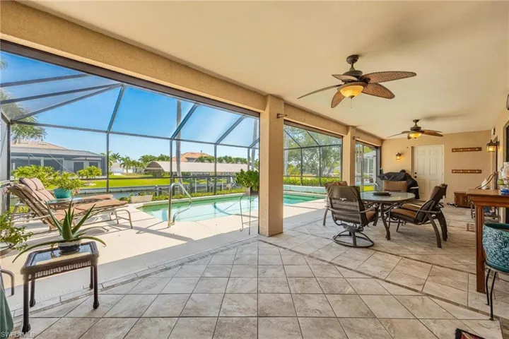 Lanai with ceiling fan
