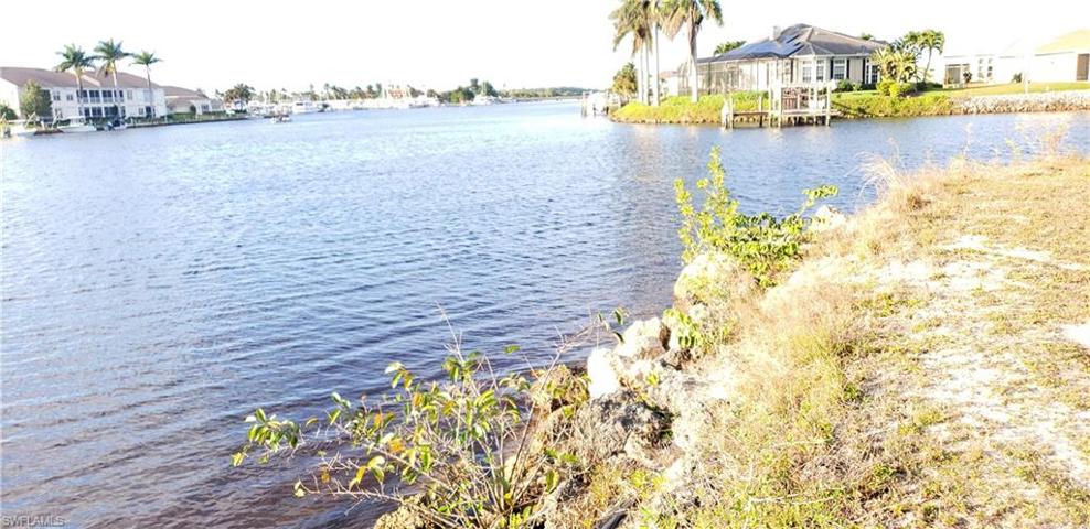 ***ONE OF THE LOVELY VIEWS FROM THIS WATERFRONT LOT.  BUILD YOUR DREAM HOME AND ENJOY THE FAKA UNION CANAL, BOATING TO THE GULF OF MEXICO, SUNRISES AND SUNSETS ! ***