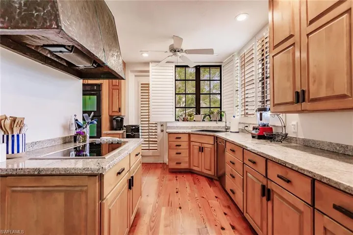 376 Leatherfern Ln, Marco Island, Florida 34145