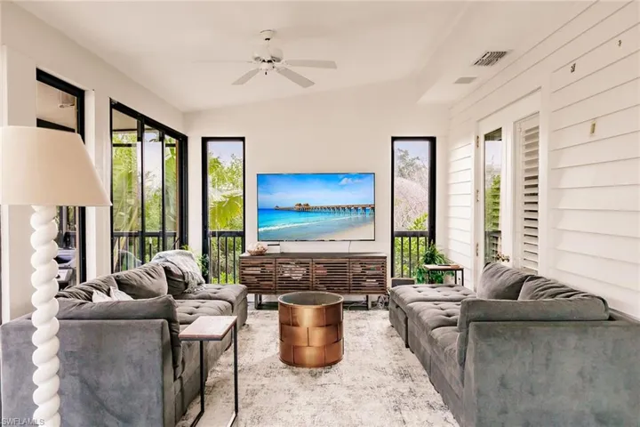 376 Leatherfern Ln, Marco Island, Florida 34145