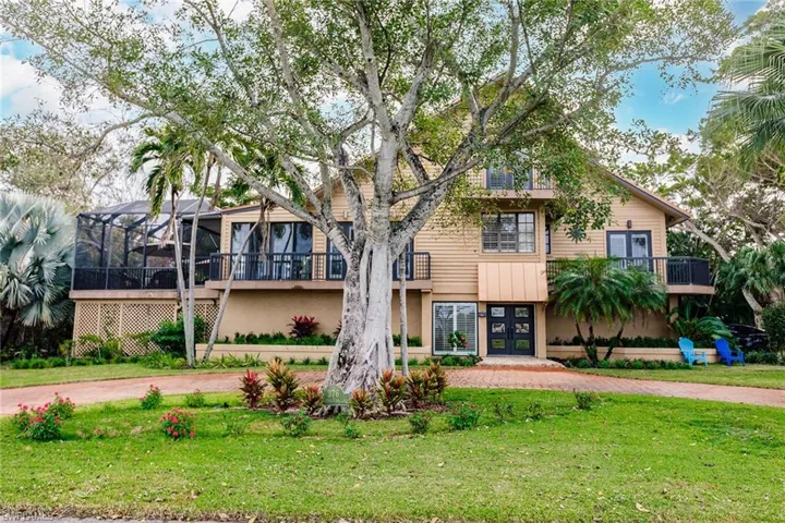 376 Leatherfern Ln, Marco Island, Florida 34145