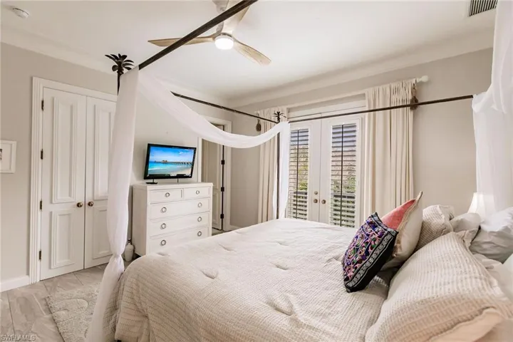 376 Leatherfern Ln, Marco Island, Florida 34145