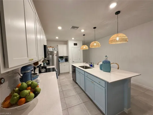 1425 Weeping Willow Ct, Cape Coral, Florida 33909