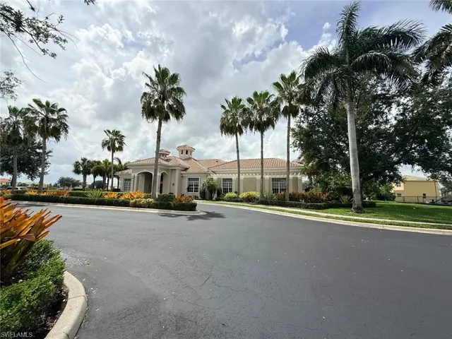 1425 Weeping Willow Ct, Cape Coral, Florida 33909