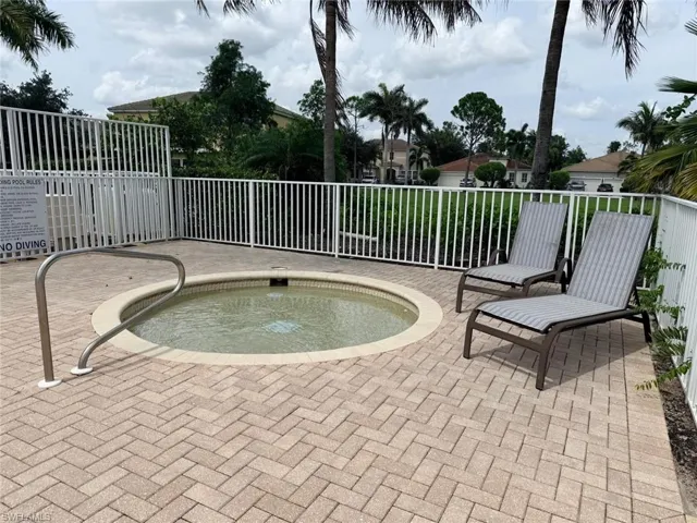 1425 Weeping Willow Ct, Cape Coral, Florida 33909