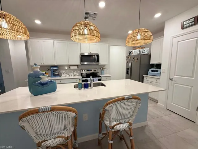 1425 Weeping Willow Ct, Cape Coral, Florida 33909