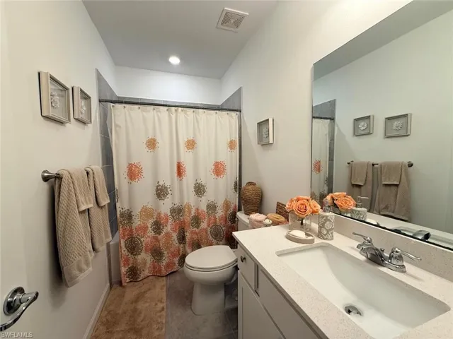 1425 Weeping Willow Ct, Cape Coral, Florida 33909