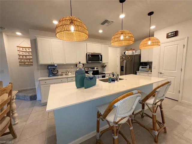 1425 Weeping Willow Ct, Cape Coral, Florida 33909
