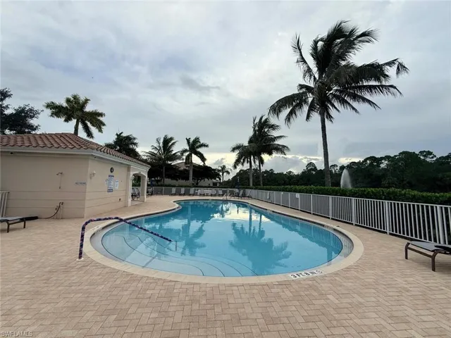 1425 Weeping Willow Ct, Cape Coral, Florida 33909