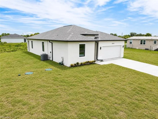 1042 Monday St, Labelle, Florida 33935