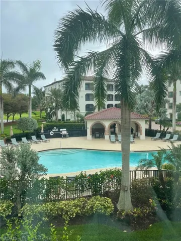 Carrara Neighborhood Pool w/Spa and Gas Grills.