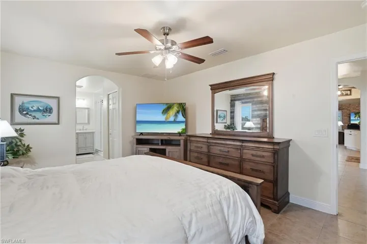 2823 NW Juanita  PL, Cape Coral, FL 33993