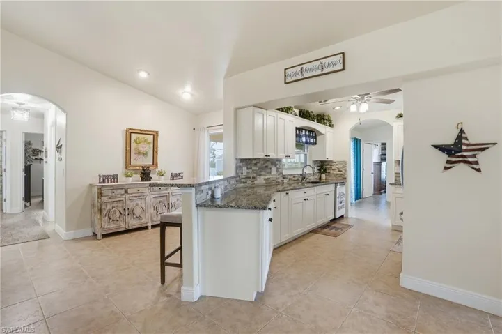 2823 NW Juanita  PL, Cape Coral, FL 33993