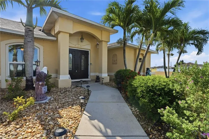 2823 NW Juanita  PL, Cape Coral, FL 33993
