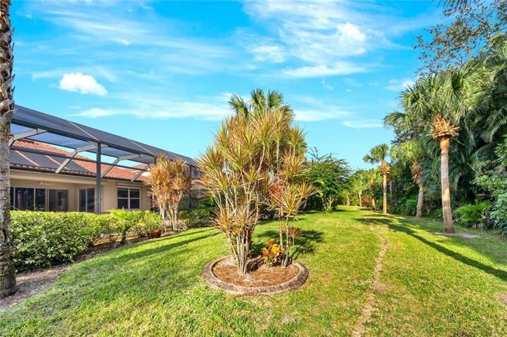 7846  Founders  CIR, Naples, FL 34104