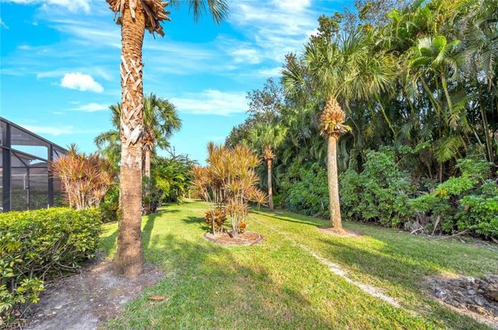 7846  Founders  CIR, Naples, FL 34104