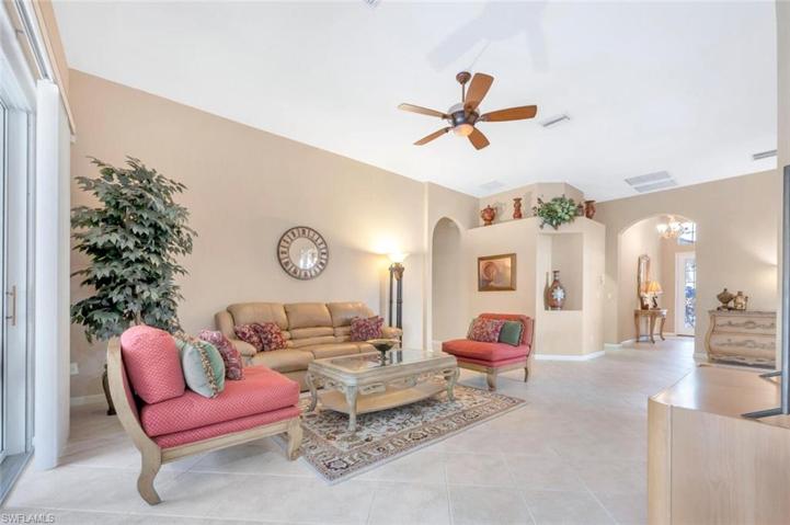 7846  Founders  CIR, Naples, FL 34104