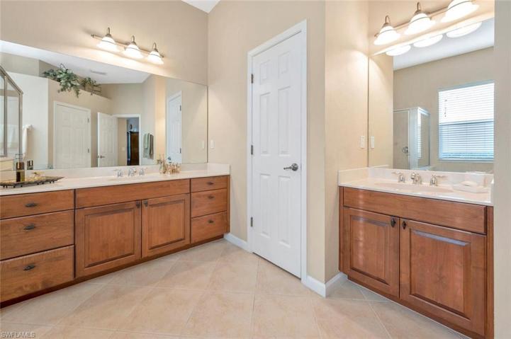 7846  Founders  CIR, Naples, FL 34104