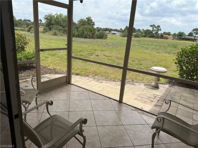 Enclosed lanai