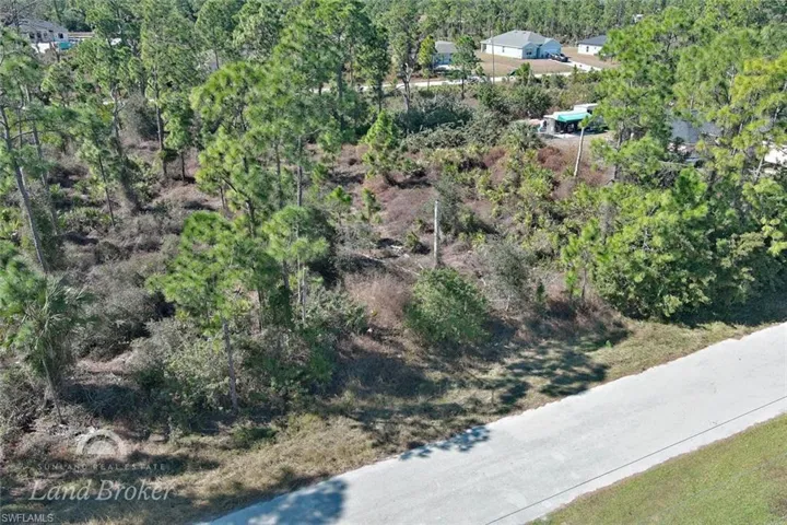 Aerial view of property and surrounding area