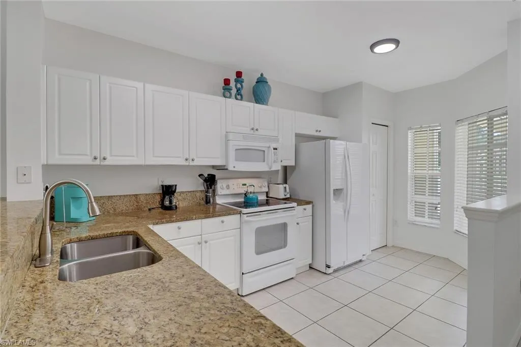 9175 Celeste DR, Naples, FL 34113,224069707