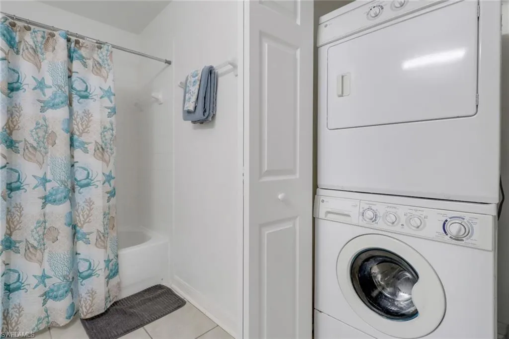 9175 Celeste DR, Naples, FL 34113,224069707
