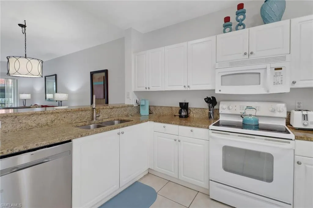 9175 Celeste DR, Naples, FL 34113,224069707