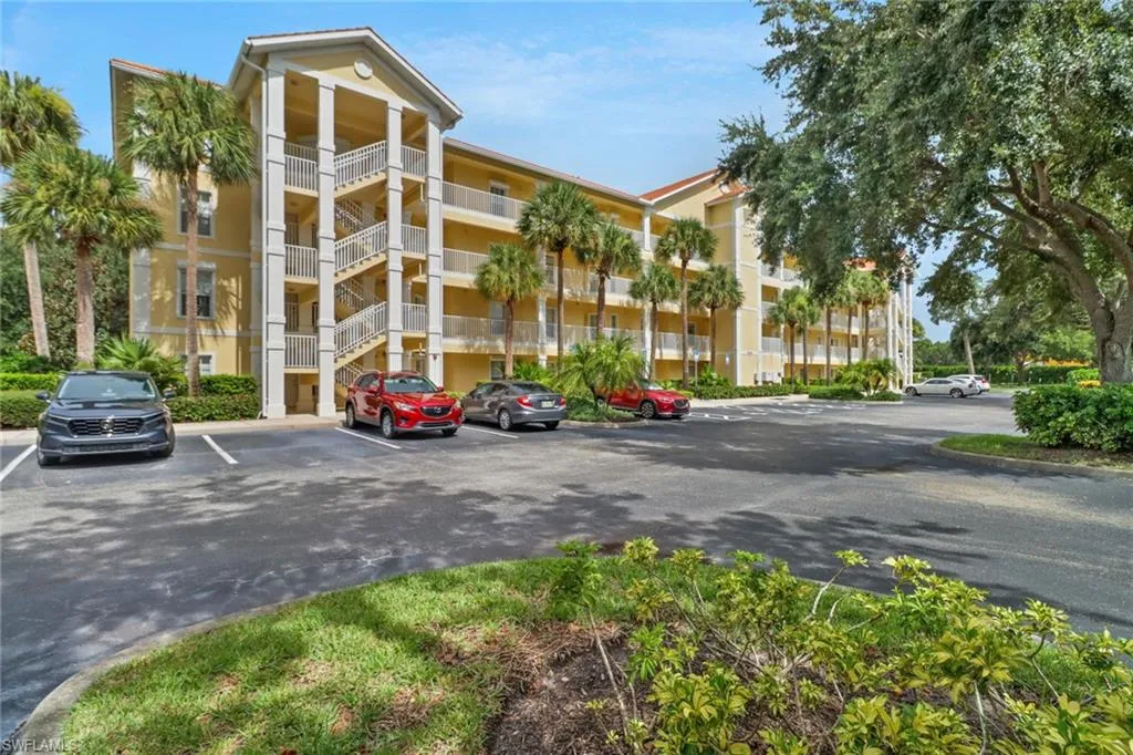 9175 Celeste DR, Naples, FL 34113,224069707