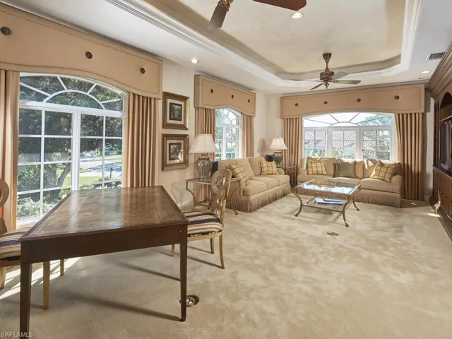 On the second floor, you will find a private guest suite with a large living area, a kitchenette, two bedrooms and a full bathroom.