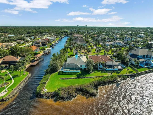 15051  Intracoastal  CT, Fort Myers, FL 33908