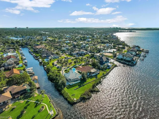 15051  Intracoastal  CT, Fort Myers, FL 33908
