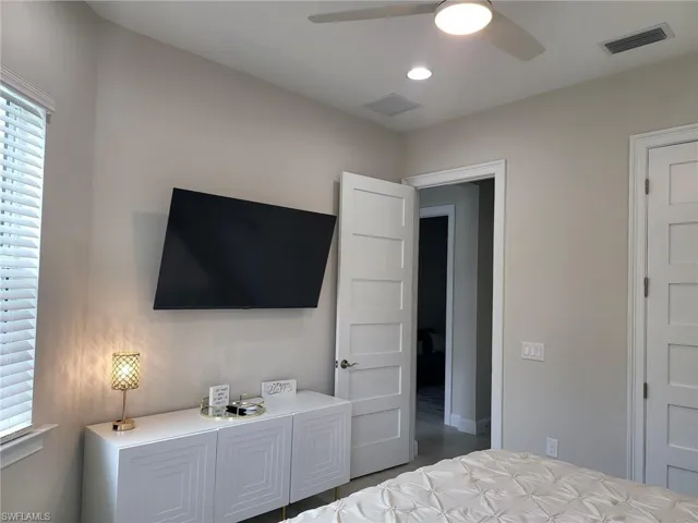 8909 Yucatan Ct, Naples, Florida 34112