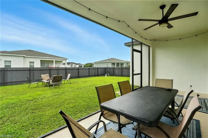 1823 Nw 10th St, Cape Coral, Florida 33993