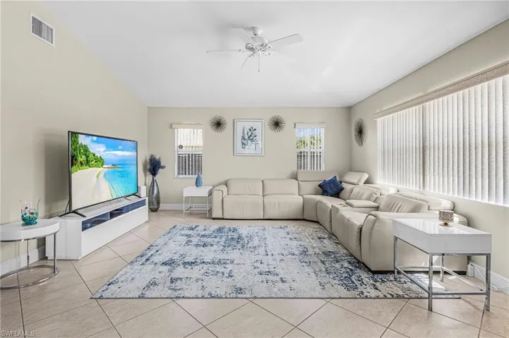 3415 Sw 12th Ave, Cape Coral, Florida 33914