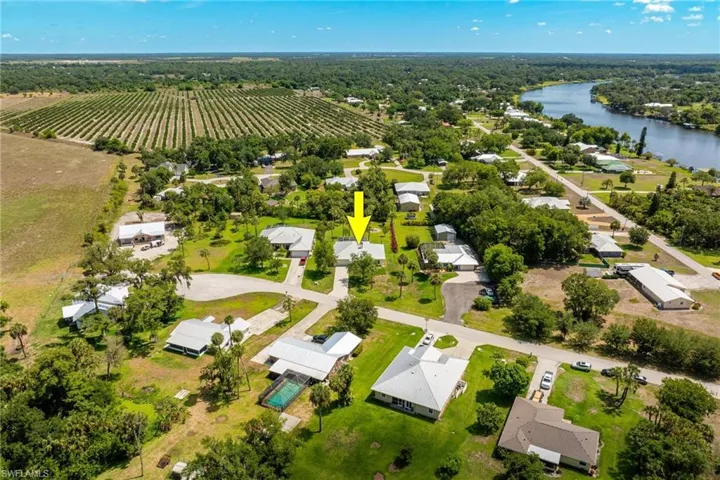 Caloosa Estates Is a dead end Subdivision that sits along the banks of the Caloosahatchee River.