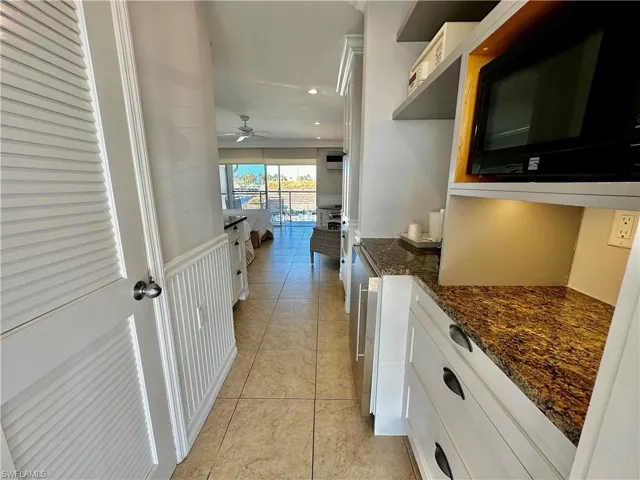 900  Broad S AVE, Naples, FL 34102