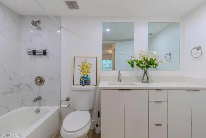 1765 Courtyard Way 103, Naples, Florida 34112