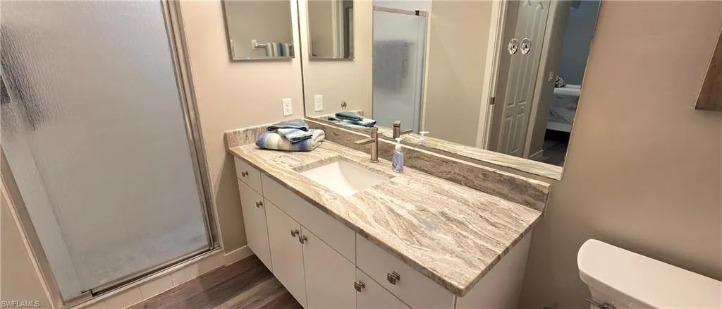 16635  Lake Circle  DR, Fort Myers, FL 33908
