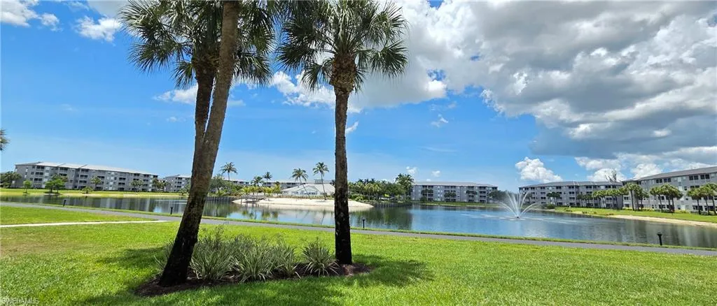 16635  Lake Circle  DR, Fort Myers, FL 33908