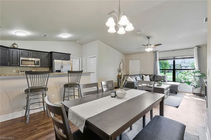 1613 Sw 17th Ave, Cape Coral, Florida 33991