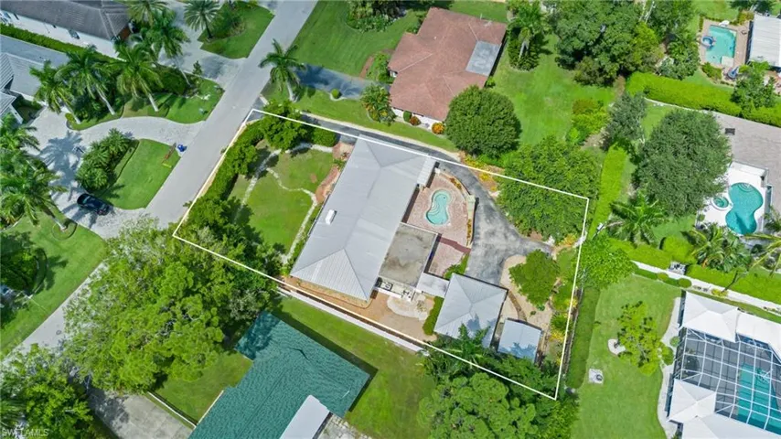 640  RUDDER  RD, Naples, FL 34102